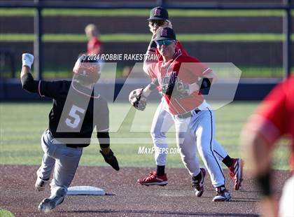 Thumbnail 1 in Rockwall-Heath vs. Mansfield Legacy (UIL 6A Regional Quarterfinal Playoffs) photogallery.