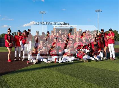 Thumbnail 2 in Rockwall-Heath vs. Mansfield Legacy (UIL 6A Regional Quarterfinal Playoffs) photogallery.