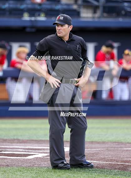 Thumbnail 3 in Rockwall-Heath vs. Mansfield Legacy (UIL 6A Regional Quarterfinal Playoffs) photogallery.