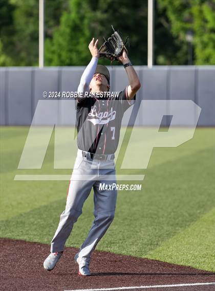 Thumbnail 2 in Rockwall-Heath vs. Mansfield Legacy (UIL 6A Regional Quarterfinal Playoffs) photogallery.
