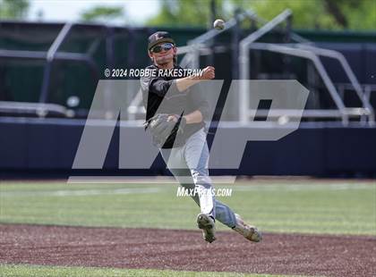 Thumbnail 3 in Rockwall-Heath vs. Mansfield Legacy (UIL 6A Regional Quarterfinal Playoffs) photogallery.