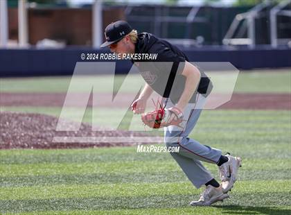Thumbnail 3 in Rockwall-Heath vs. Mansfield Legacy (UIL 6A Regional Quarterfinal Playoffs) photogallery.