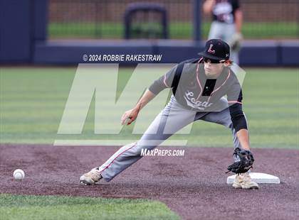 Thumbnail 2 in Rockwall-Heath vs. Mansfield Legacy (UIL 6A Regional Quarterfinal Playoffs) photogallery.