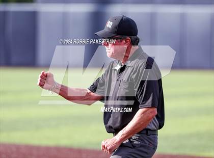 Thumbnail 1 in Rockwall-Heath vs. Mansfield Legacy (UIL 6A Regional Quarterfinal Playoffs) photogallery.
