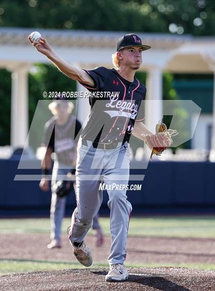 Thumbnail 3 in Rockwall-Heath vs. Mansfield Legacy (UIL 6A Regional Quarterfinal Playoffs) photogallery.