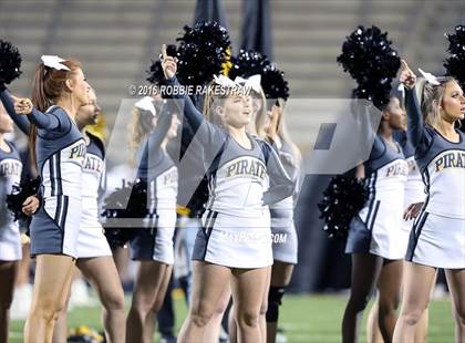 Thumbnail 2 in Crandall vs. Paris (UIL 4A Bi-District Playoff) photogallery.