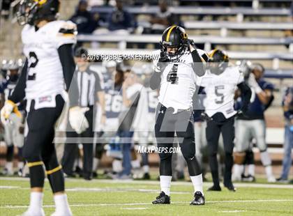 Thumbnail 1 in Crandall vs. Paris (UIL 4A Bi-District Playoff) photogallery.