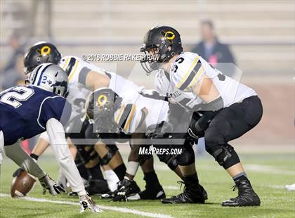 Thumbnail 1 in Crandall vs. Paris (UIL 4A Bi-District Playoff) photogallery.