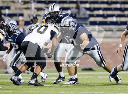 Thumbnail 3 in Crandall vs. Paris (UIL 4A Bi-District Playoff) photogallery.