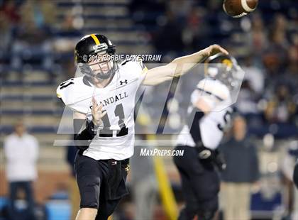 Thumbnail 3 in Crandall vs. Paris (UIL 4A Bi-District Playoff) photogallery.