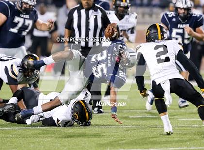 Thumbnail 2 in Crandall vs. Paris (UIL 4A Bi-District Playoff) photogallery.