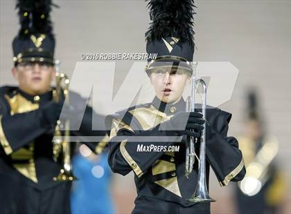 Thumbnail 2 in Crandall vs. Paris (UIL 4A Bi-District Playoff) photogallery.
