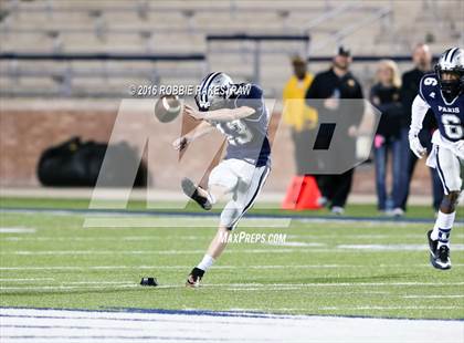 Thumbnail 2 in Crandall vs. Paris (UIL 4A Bi-District Playoff) photogallery.