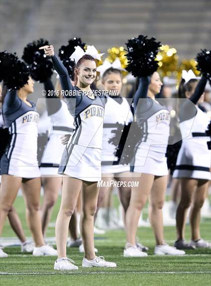 Thumbnail 1 in Crandall vs. Paris (UIL 4A Bi-District Playoff) photogallery.