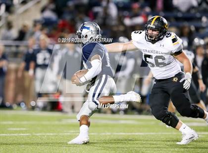 Thumbnail 2 in Crandall vs. Paris (UIL 4A Bi-District Playoff) photogallery.