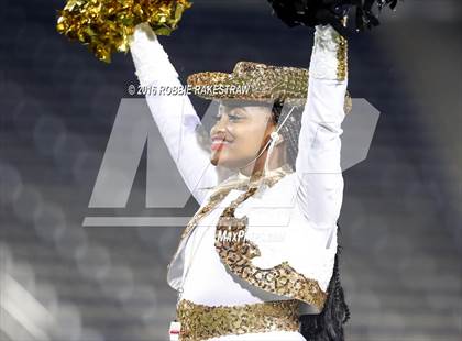 Thumbnail 3 in Crandall vs. Paris (UIL 4A Bi-District Playoff) photogallery.
