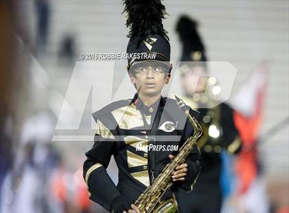 Thumbnail 3 in Crandall vs. Paris (UIL 4A Bi-District Playoff) photogallery.