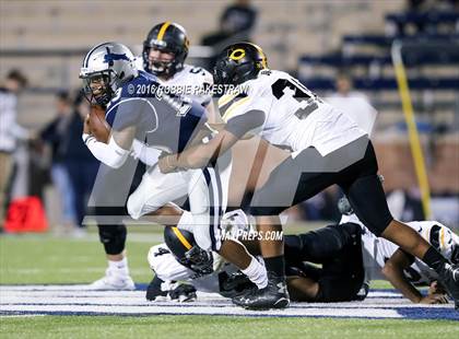 Thumbnail 1 in Crandall vs. Paris (UIL 4A Bi-District Playoff) photogallery.