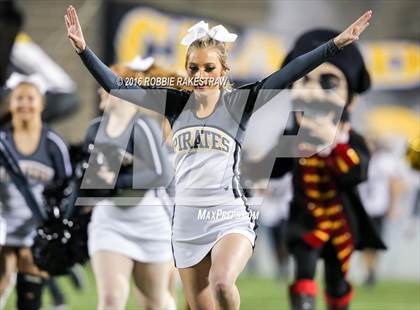 Thumbnail 2 in Crandall vs. Paris (UIL 4A Bi-District Playoff) photogallery.