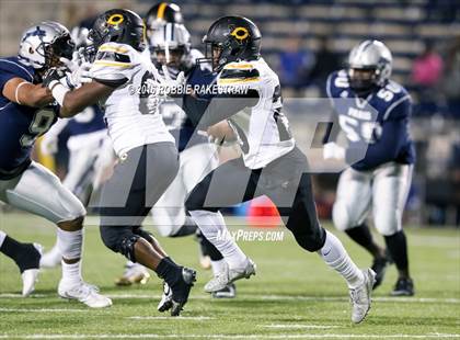 Thumbnail 3 in Crandall vs. Paris (UIL 4A Bi-District Playoff) photogallery.