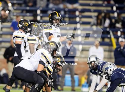 Thumbnail 1 in Crandall vs. Paris (UIL 4A Bi-District Playoff) photogallery.