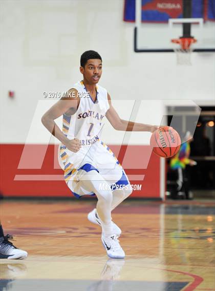 Thumbnail 3 in Fayetteville Academy vs. SouthLake Christian Academy (WNC Holiday Classic) photogallery.