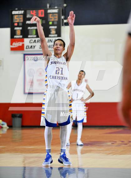 Thumbnail 3 in Fayetteville Academy vs. SouthLake Christian Academy (WNC Holiday Classic) photogallery.