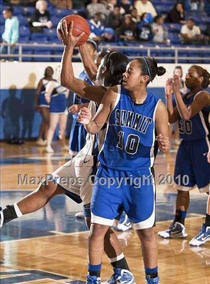 Thumbnail 1 in North Crowley vs. Summit (Texas 5A Region I Playoffs) photogallery.