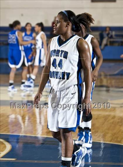 Thumbnail 1 in North Crowley vs. Summit (Texas 5A Region I Playoffs) photogallery.