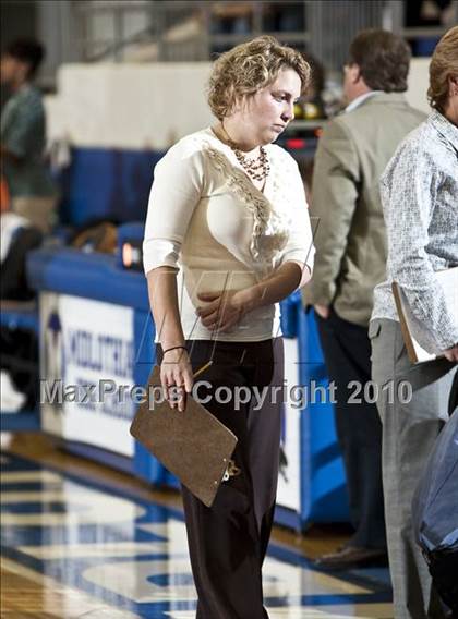 Thumbnail 1 in North Crowley vs. Summit (Texas 5A Region I Playoffs) photogallery.