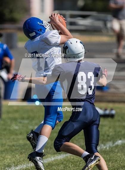 Thumbnail 3 in Loyalton vs. Mercy photogallery.