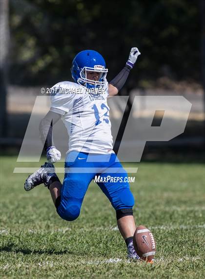 Thumbnail 2 in Loyalton vs. Mercy photogallery.