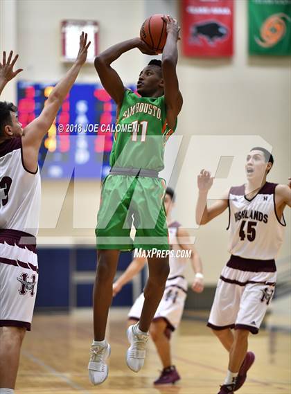 Thumbnail 3 in Houston [Sam] vs Highlands photogallery.
