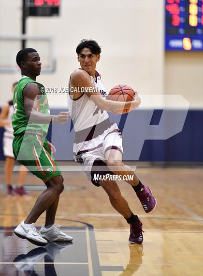 Thumbnail 1 in Houston [Sam] vs Highlands photogallery.