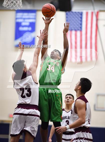 Thumbnail 1 in Houston [Sam] vs Highlands photogallery.