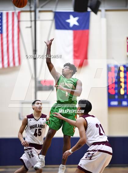 Thumbnail 1 in Houston [Sam] vs Highlands photogallery.