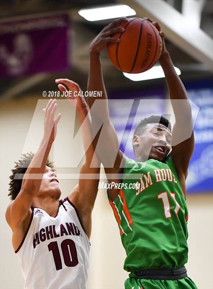 Thumbnail 2 in Houston [Sam] vs Highlands photogallery.