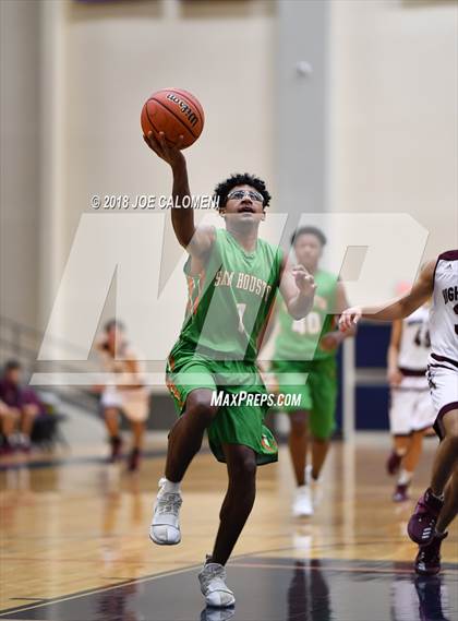 Thumbnail 3 in Houston [Sam] vs Highlands photogallery.