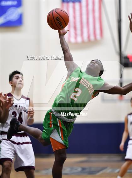 Thumbnail 1 in Houston [Sam] vs Highlands photogallery.