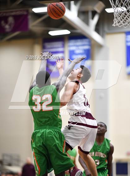 Thumbnail 2 in Houston [Sam] vs Highlands photogallery.