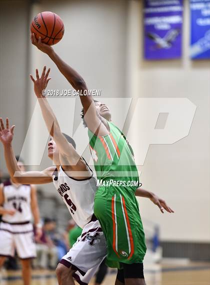Thumbnail 3 in Houston [Sam] vs Highlands photogallery.