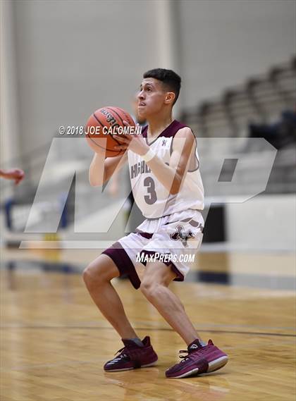 Thumbnail 2 in Houston [Sam] vs Highlands photogallery.