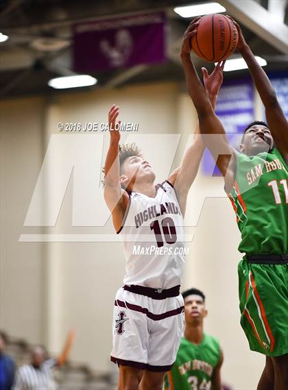 Thumbnail 1 in Houston [Sam] vs Highlands photogallery.