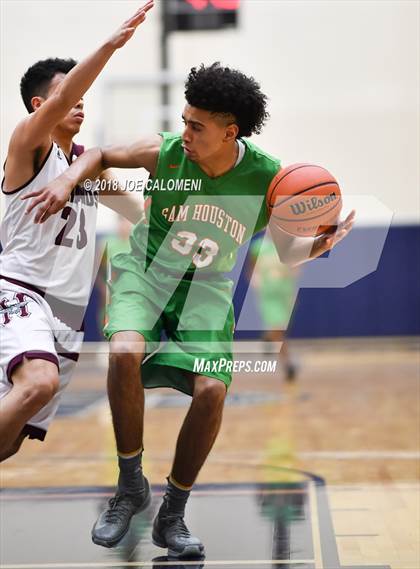 Thumbnail 2 in Houston [Sam] vs Highlands photogallery.