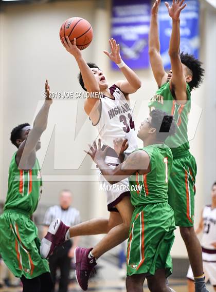 Thumbnail 3 in Houston [Sam] vs Highlands photogallery.