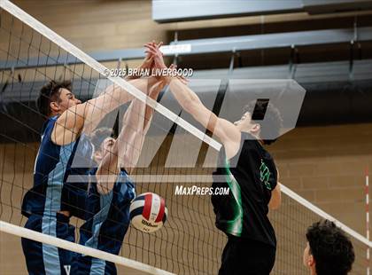 Thumbnail 1 in Fossil Ridge vs. Valor Christian photogallery.