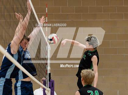 Thumbnail 1 in Fossil Ridge vs. Valor Christian photogallery.