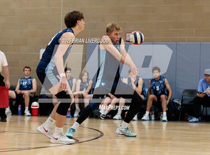 Thumbnail 3 in Fossil Ridge vs. Valor Christian photogallery.