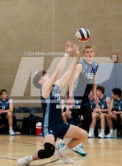 Thumbnail 1 in Fossil Ridge vs. Valor Christian photogallery.