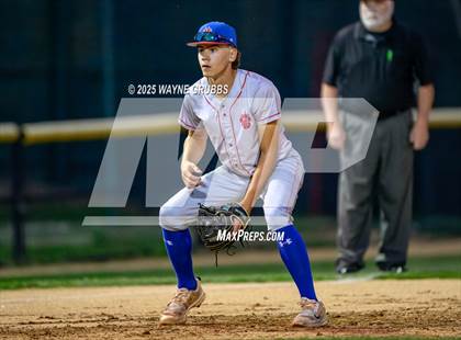 Thumbnail 1 in Alba-Golden vs. Harleton (UIL 2A D1 Area Playoff) photogallery.